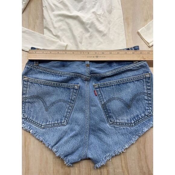 Levi’s & Free People Intimate Bundle-Concert Ready- M/L 501s Cutoff Shorts 29” - Picture 3 of 8